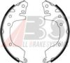 MITSUBISHI MB500202 Brake Shoe Set